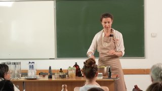 Bárdos Eszter - Gyógynövényes workshop terem